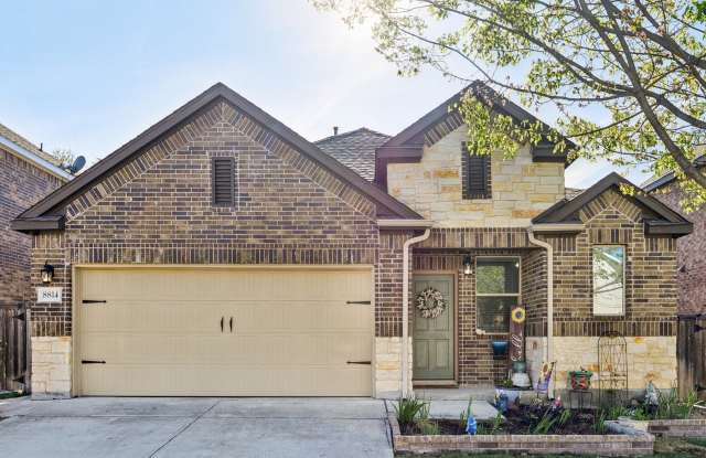 8814 White Crown Gallery 2