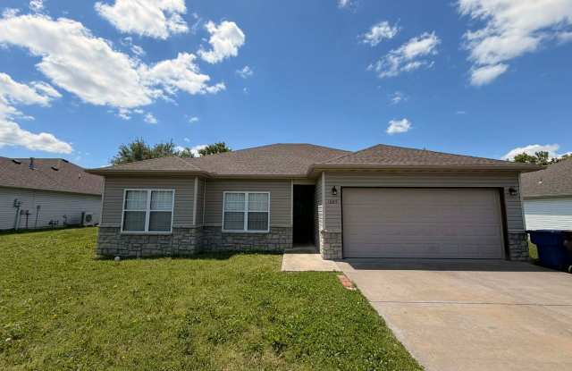 Beautiful 3 bed/2 bath home located in Webb City! Two car attached garage, storm shelter, open floorplan, and spacious yard! photos photos