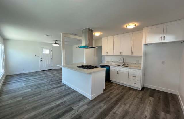 Cozy 2 bedrooms house + 1 bath. Newly upgraded. MUST SEE! - 829 1/2 South Claudina Street, Anaheim, CA 92805