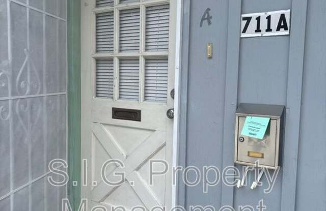 711 W Wilson Ave photos photos