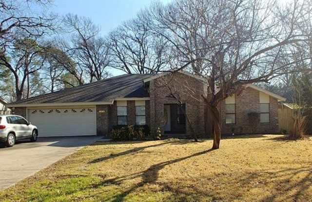 2214 Vega Street - 2214 Vega Street, Grand Prairie, TX 75050