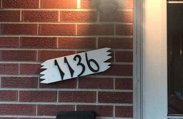 1136 Krameria St Gallery 3