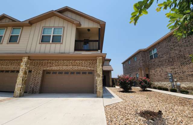 Large 3/2.5/2 in Creekside Crossing! Game Room + Balcony! Fridge Included / CISD photos photos Large 3/2.5/2 in Creekside Crossing! Game Room + Balcony! Fridge Included / CISD photos photos