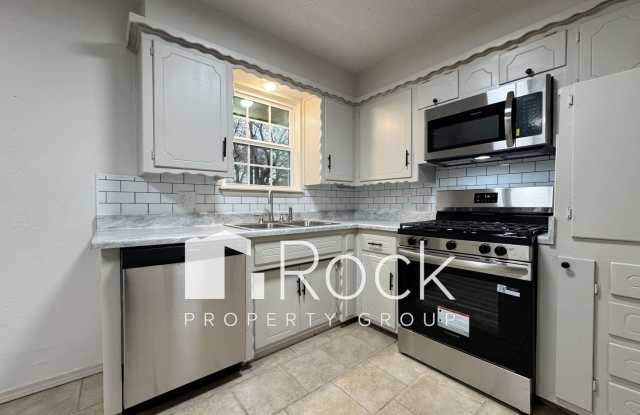 Beautifully Remodeled 3 Bed/1.5 Bath Home in Moore with 1-Car Garage - 725 North Dillon Avenue, Moore, OK 73160