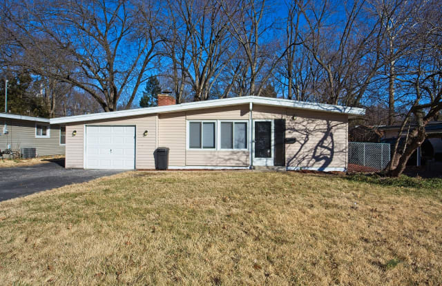 70 Taney Dr - 70 Taney Drive, Florissant, MO 63033