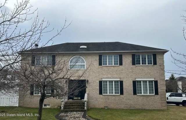 451 Main Street - 451 Main Street, Staten Island, NY 10307 451 Main Street - 451 Main Street, Staten Island, NY 10307