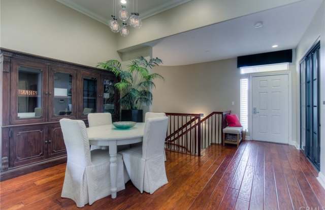 5831 Seawalk Drive Gallery 4
