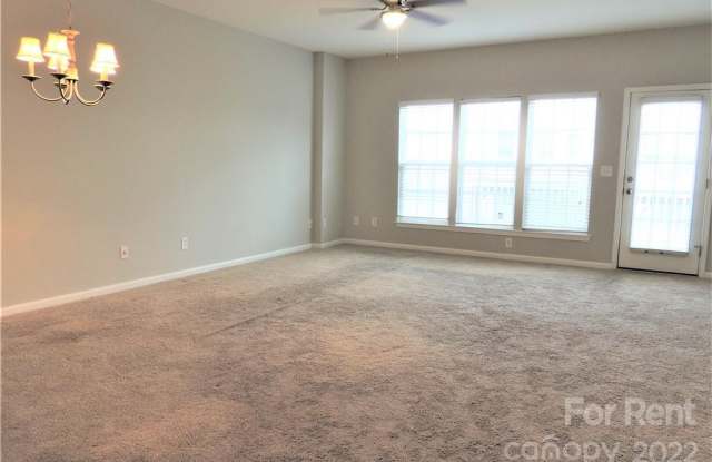 15819 Castle Watch Avenue Gallery 4
