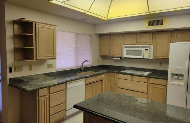 14624 W WINDCREST Drive Gallery 4