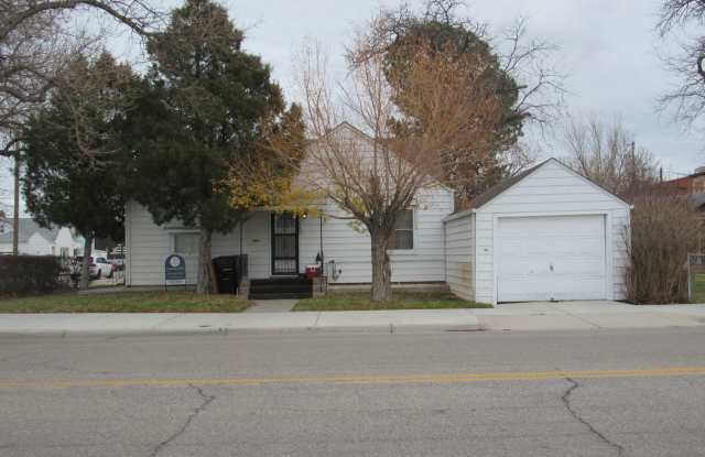 Downtown Bungalow w/Garage - 605 South David Street, Casper, WY 82601