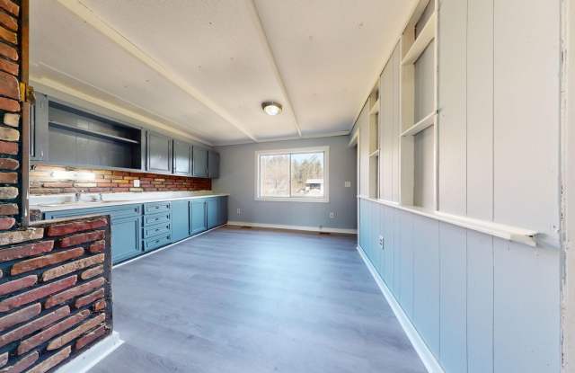 Madison Schools, 3 Bedroom Ranch! Gallery 4