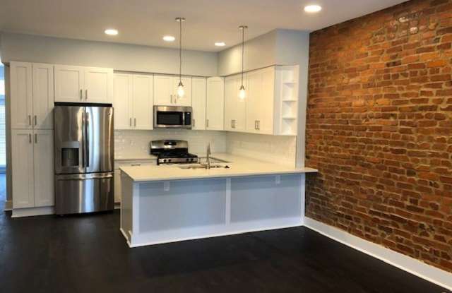 1240 E St NE #2 Gallery 4