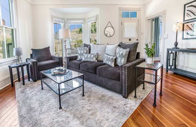 2506 Jefferson St photos photos