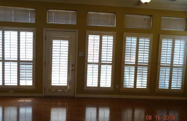 8714 Falls Road Gallery 3