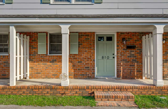 LOCATION...LOCATION...LOCATION 810 Augusta St photos photos