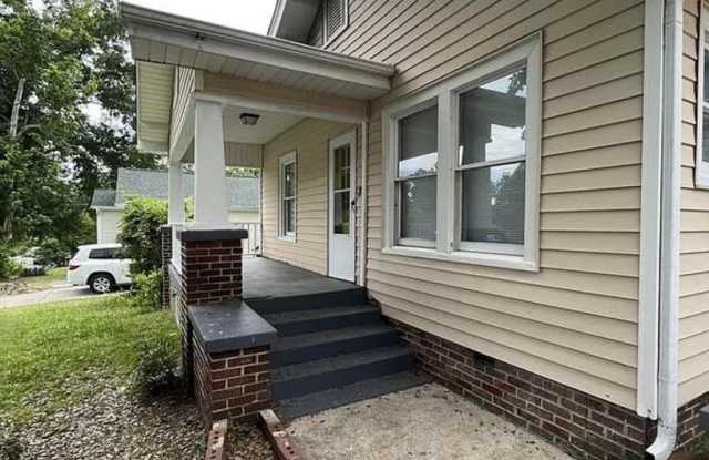 3bed/1bath House $1295 GSO! photos photos