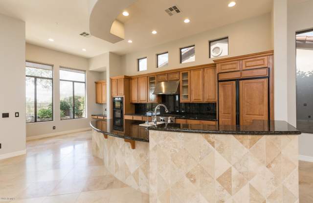 8013 E WINGSPAN Way Gallery 2