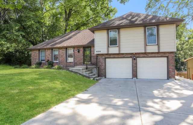 4504 Northwest Pawnee Drive - 4504 Northwest Pawnee Drive, Riverside, MO 64150