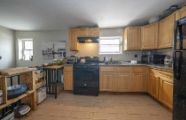 22 W Haines St photos photos