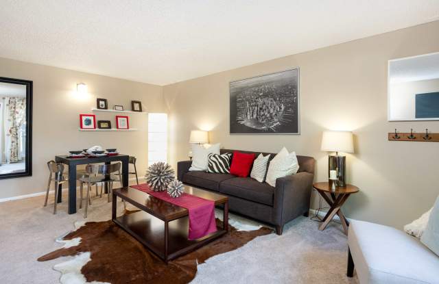 Webster Lake Apartments Gallery 2