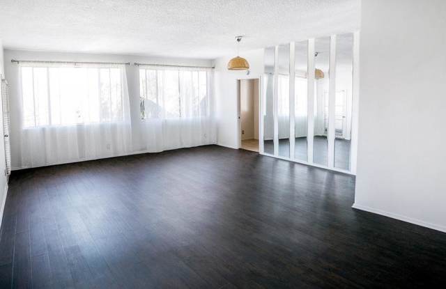 6174 BUCKINGHAM PKWY UNIT 309  # 309 Gallery 2