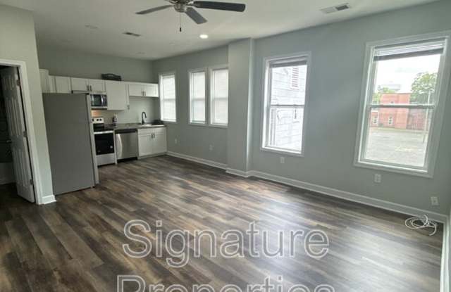 2711 Detroit St photos photos