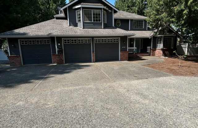 For Rent – Stunning 4-Bedroom NW Contemporary on 1.1 Acres in Sammamish photos photos
