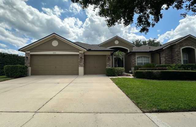 Stunning 5 Bedroom Home with Screened Pool & 3-Car Garage photos photos