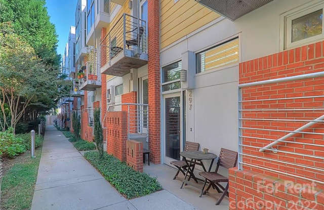 297 Mcdonald Avenue Gallery 2