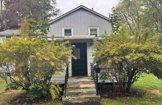 138 Leavitt Avenue photos photos