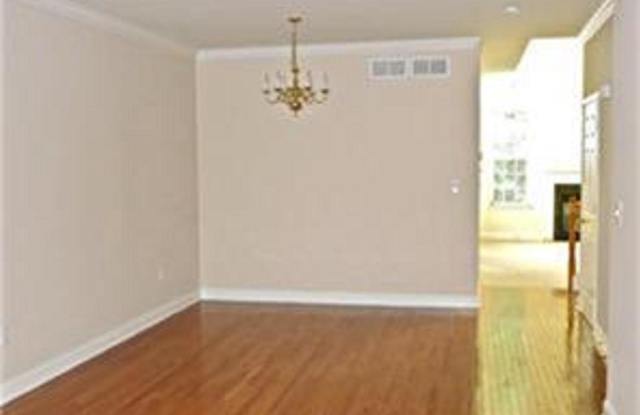 196 CHANCELLOR DRIVE Gallery 3