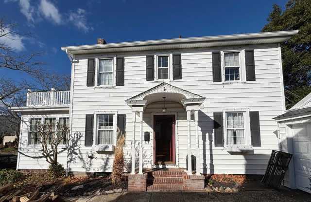 117 N Clermont Ave photos photos