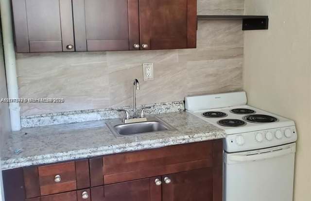 5411 Ravenswood Rd photos photos 5411 Ravenswood Rd photos photos