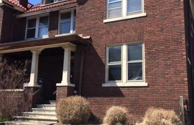 Three Bedroom Brick Home in the City of Charleston. - 301 Beauregard Street, Charleston, WV 25301