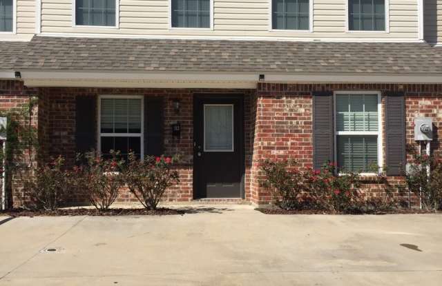 3 Bedroom Townhouse in Broussard photos photos