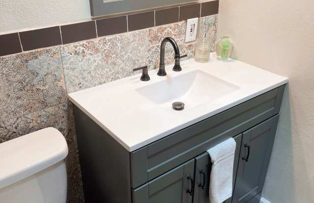 1312 West 7th Place photos photos