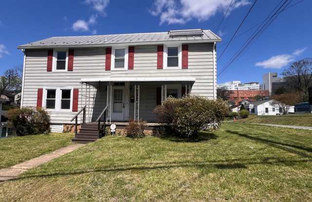 1101 Cherry Avenue - Steps from UVA Hospital! photos photos