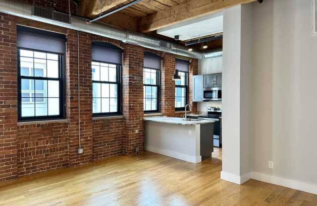 128 Chandler Street - Unit 402 Gallery 1