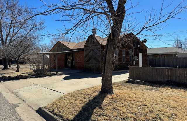 2900 S Monroe photos photos