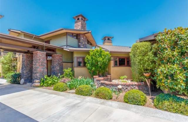 9651 Crestview Circle Gallery 2