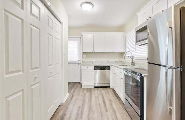 2233 Springdale Circle SW Gallery 4
