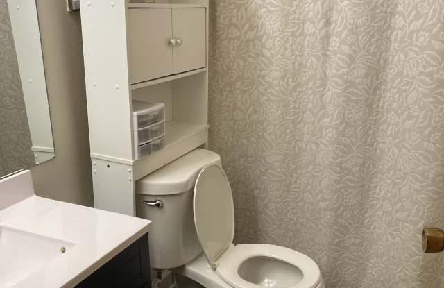 2270 Century Point Lane - 2270 Century Point Lane, Glendale Heights, IL 60139