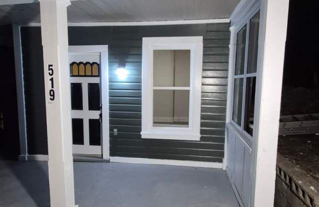 Spacious 4BR Home in Pittsburgh, Section 8 Considered!! Gallery 3