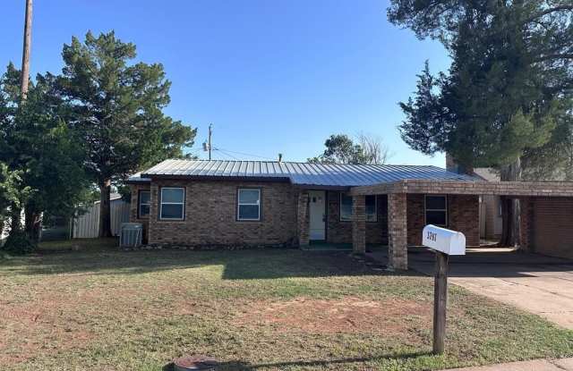 3797 Highland Dr - 3797 Highland Drive, Snyder, TX 79549