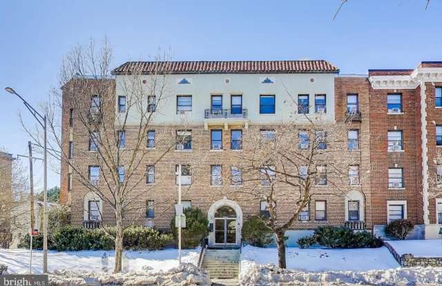 3600 CONNECTICUT Avenue NW Gallery 2