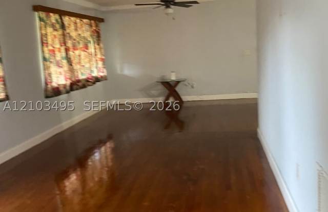 14425 Garden Dr Gallery 2