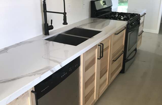 614 Stanley Street - 614 Stanley Street, Oceanside, CA 92054