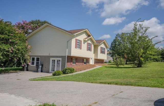 1433 Dustin Drive Gallery 1