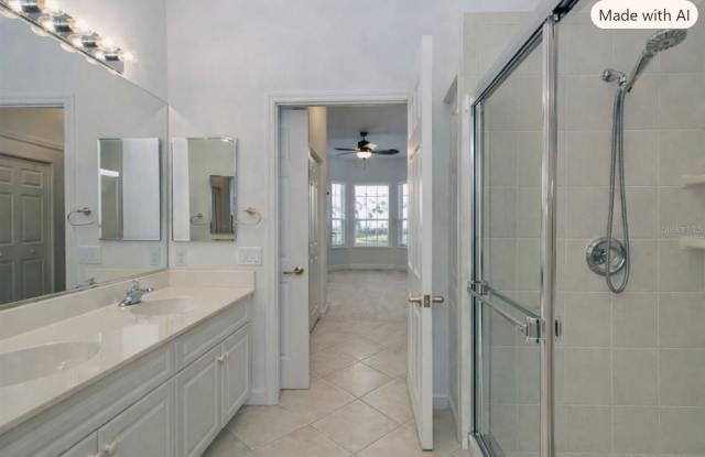 1604 TRIANO Circle Gallery 4