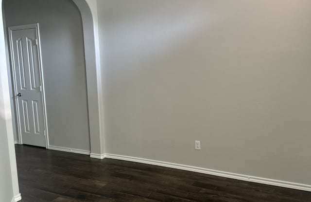 10856 Middleglen Road Gallery 4